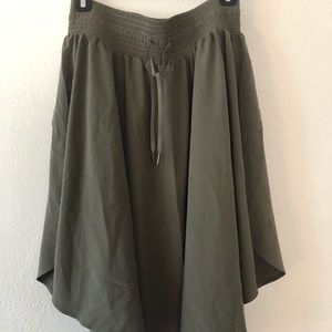 lulu everyday skirt